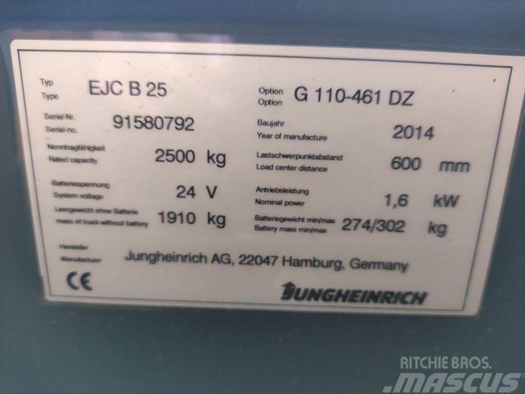 Jungheinrich EJC-B-25-G110-461 DZ Meeloop stapelaar
